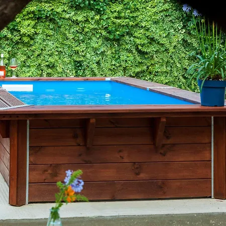 La Capuccine Willa Nîmes